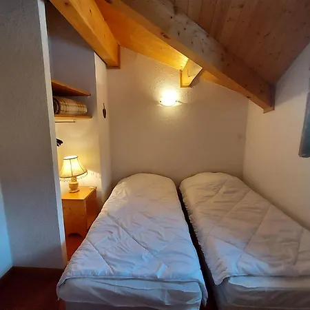 Vakantiehuis Pour 10 Pers. A Plagne Soleil Avec Animaux Admis - Fr-1-351-82 La Plagne